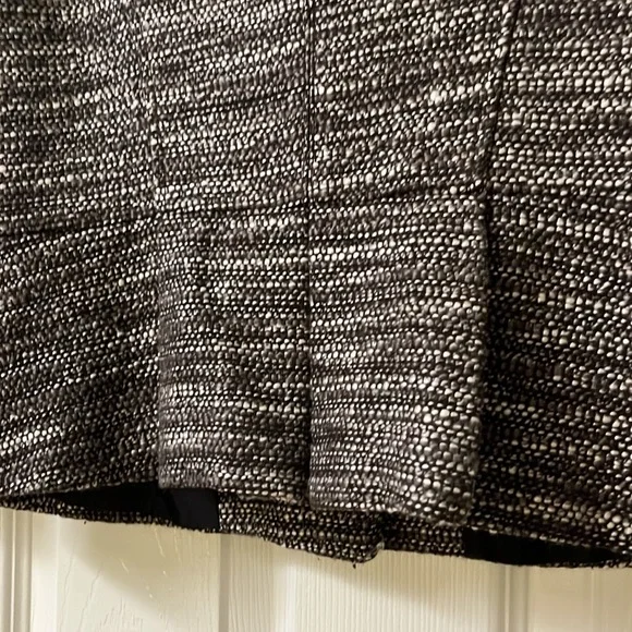 Beautiful jacket. - Picture 3 of 9